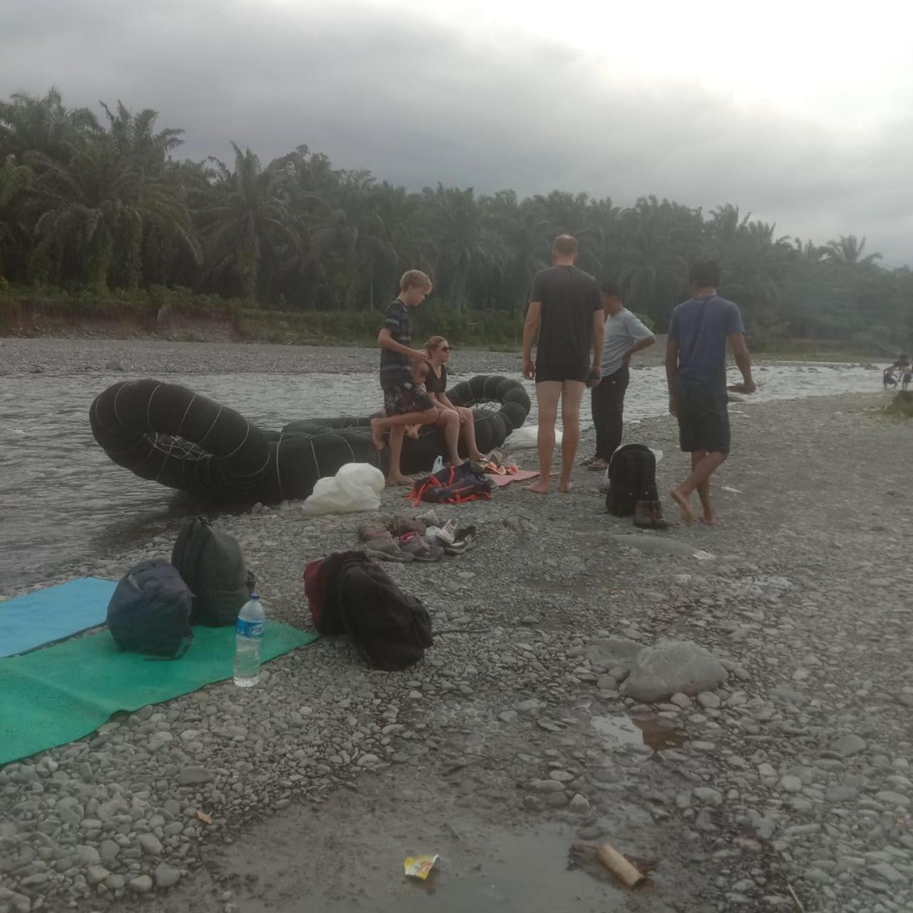Sawah Resto Bungalow & Jungle Trekking Bukit Lawang Bagian luar foto